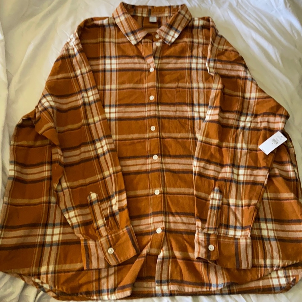 OLD NAVY LONG SLEEV BUTTON DOWN FLANNEL SHIRT